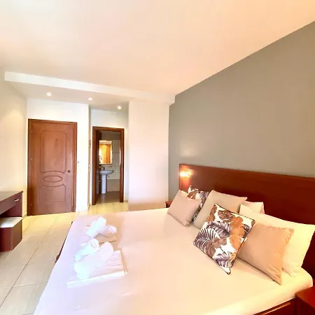 Apartmanhotel Tina *